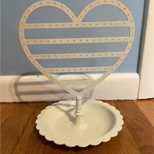 Pottery Barn Kids Cream Heart Jewelry Organizer